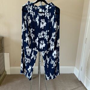 Pleated blue and white 2 piece coord set